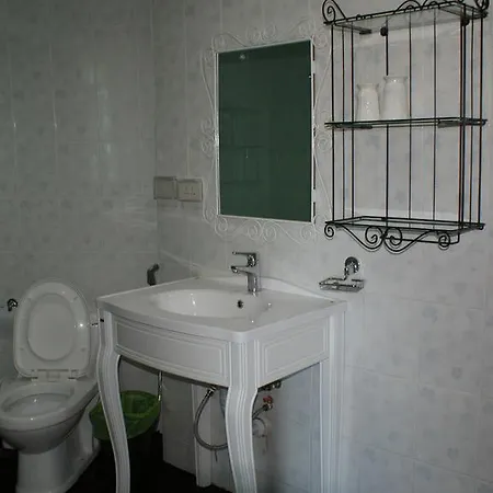 Apartment W-9
