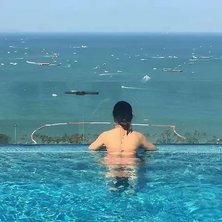 The Base Sea View Apartment *