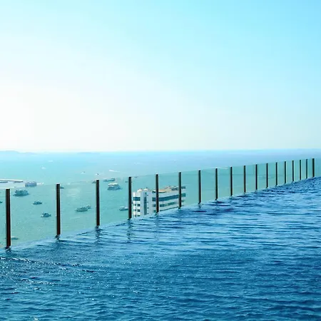 Apartment The Base Sea View Pattaya