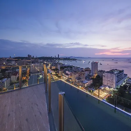 Apartment The Base Sea View Pattaya
