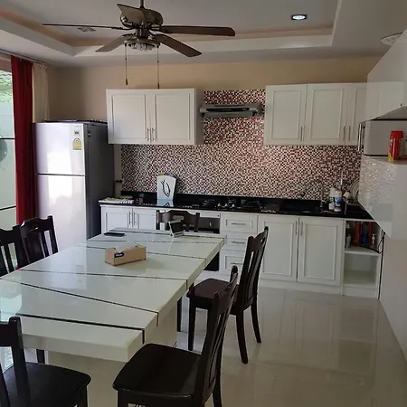Villa With Private Pool Pattaya