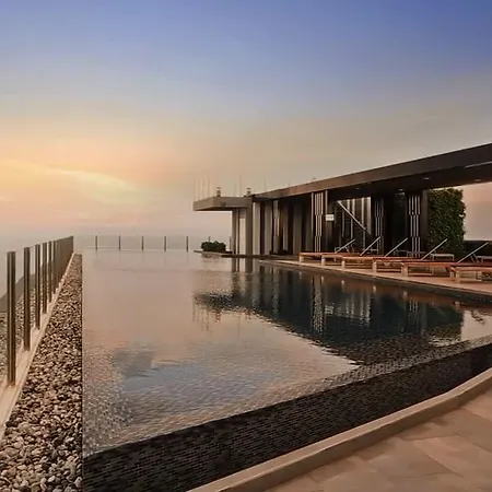 The Base Sea View Apartment Pattaya