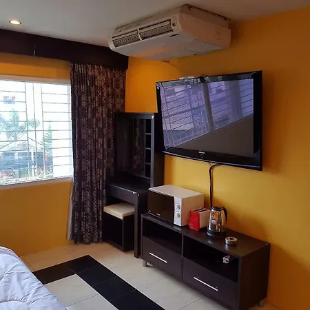Hut In Guest house Pattaya