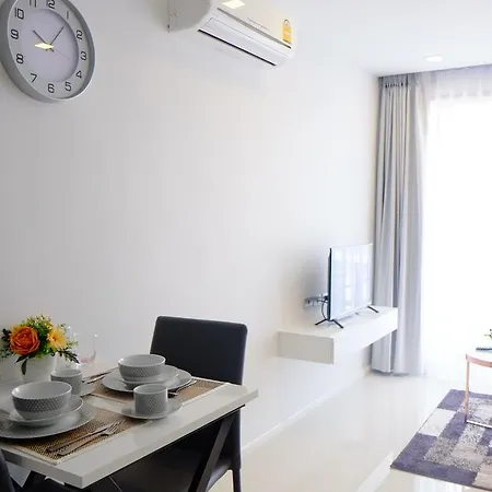 Apartment The Urban By Realty