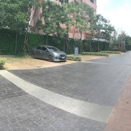 Unixx Aparthotel Pattaya