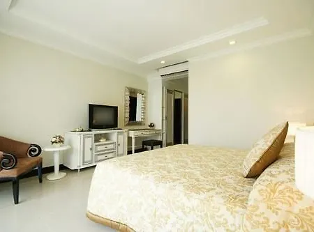 Hotel Lk Premier 3*
