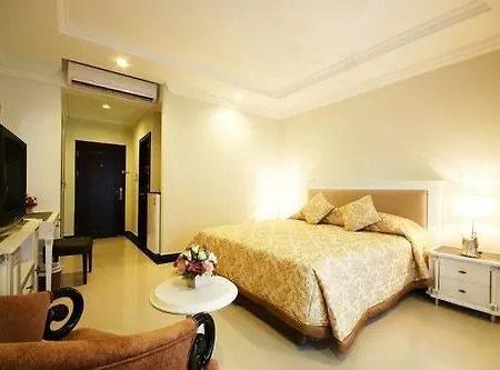 Hotel Lk Premier 3*