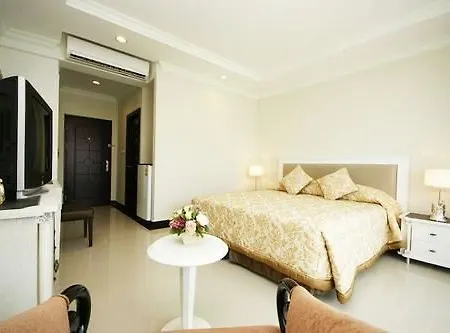 Hotel Lk Premier
