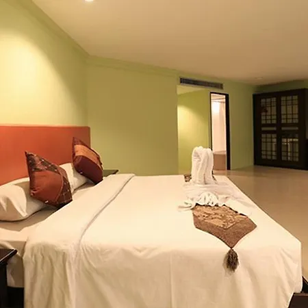 Centre Hotel