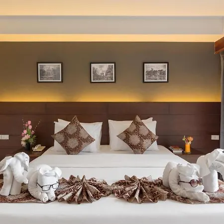 Hotel Holiday 4*