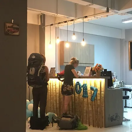 Hostel Qinglian Youth *