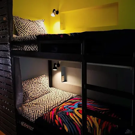 Hostel Qinglian Youth *