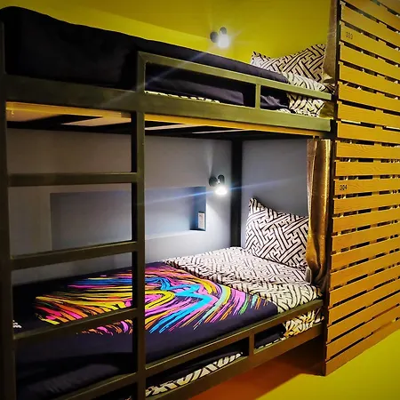 Hostel Qinglian Youth *