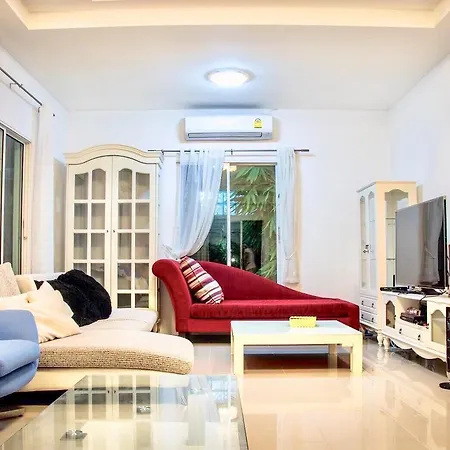 Nitneat House