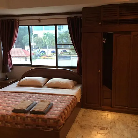 Aparthotel Ritz Estate 3*