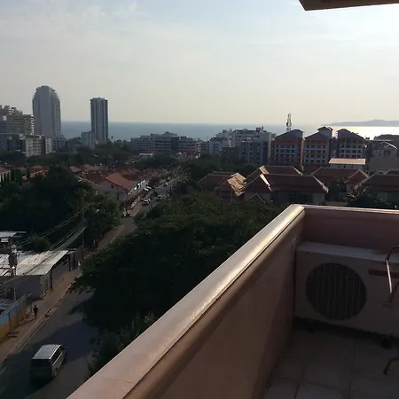 Aparthotel Ritz Estate Pattaya