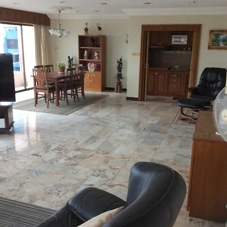 Aparthotel Ritz Estate 3*