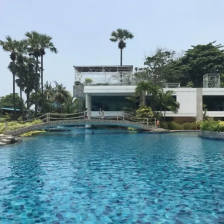The Palm Wongamat Apartment *