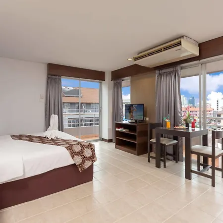 Holiday 4* Pattaya