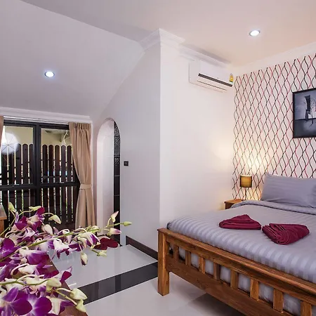 Baan Chatmanee Pattaya
