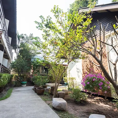 The Garden 3*