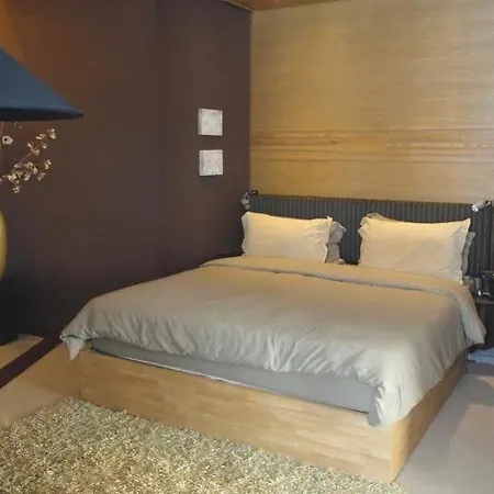 Hotel Pasadena 2*