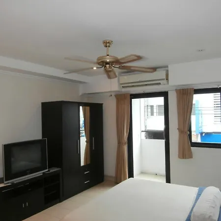 โรงแรมเดอะ คลาสรูม 3*