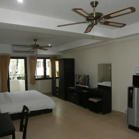 โรงแรมเดอะ คลาสรูม โรงแรม