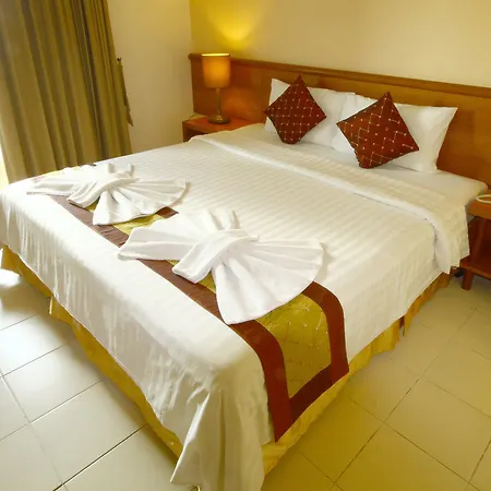 Eastiny Plaza Hotel 3*