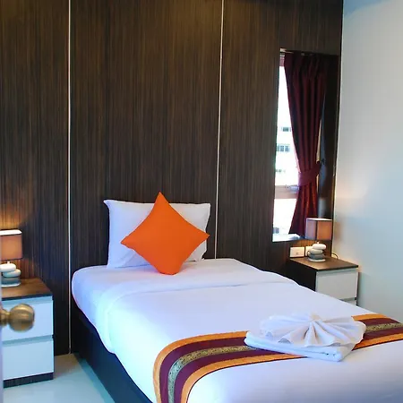 Aparthotel Family 3*