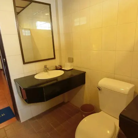 The Hotel 2*