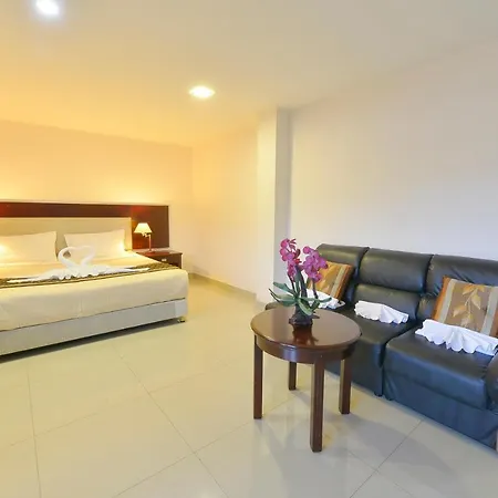Chaplin Hotel
