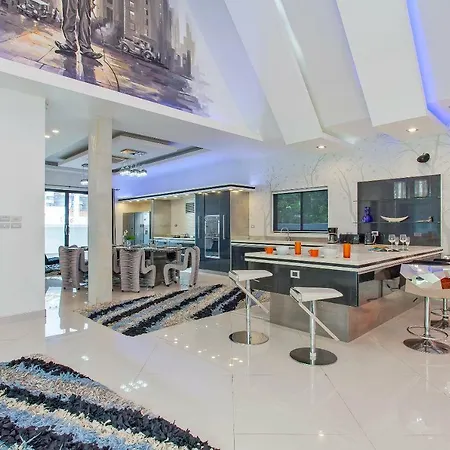 Royale Grand Villa Pattaya