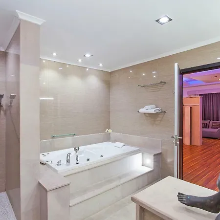 Royale Grand Villa *