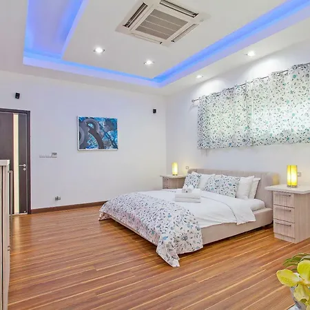 Royale Grand Villa *
