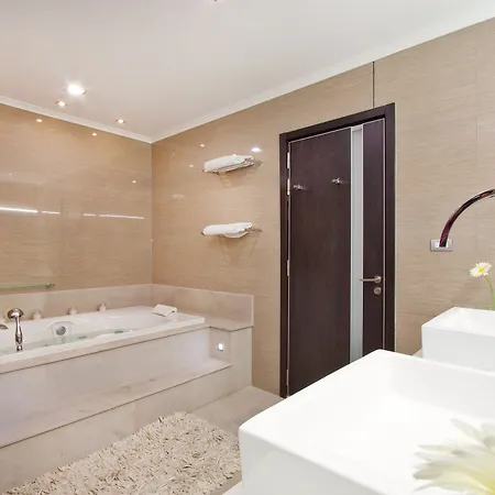 Royale Grand Villa *