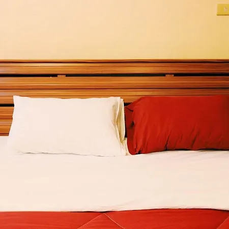 Economy hotel S-one Pattaya