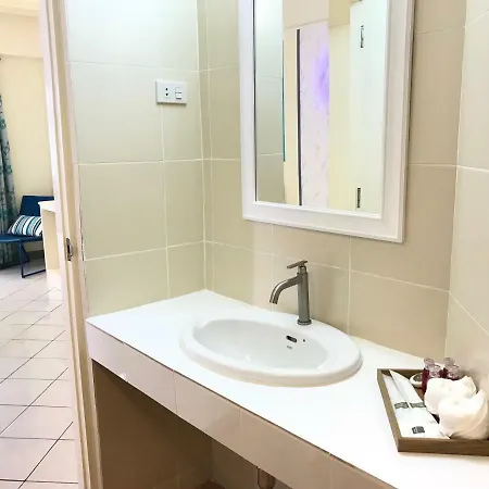 Hotel At Nine 2*