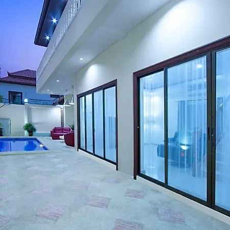 Avoca Pool 3*