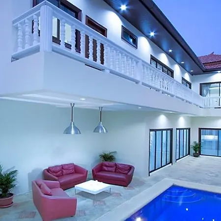 Avoca Pool Hotel