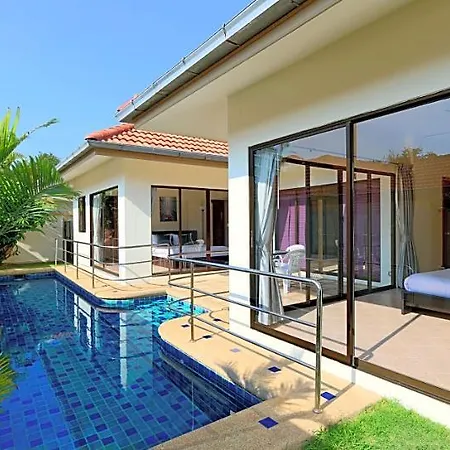 Hotel Avoca Pool