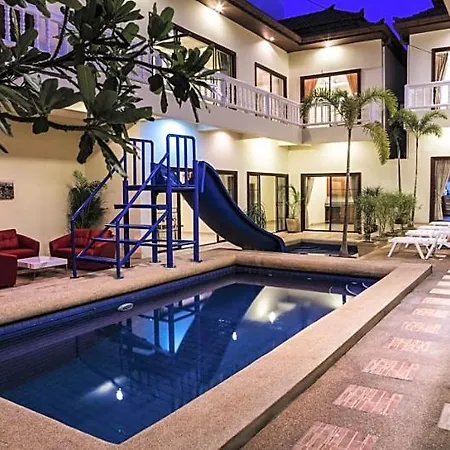 Avoca Pool Hotel 3*