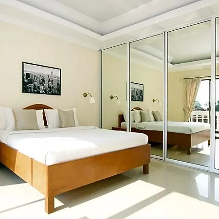 Avoca Pool Hotel Pattaya