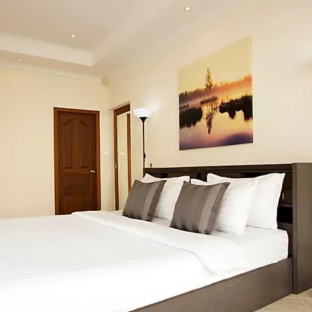 Hotel Avoca Pool 3*