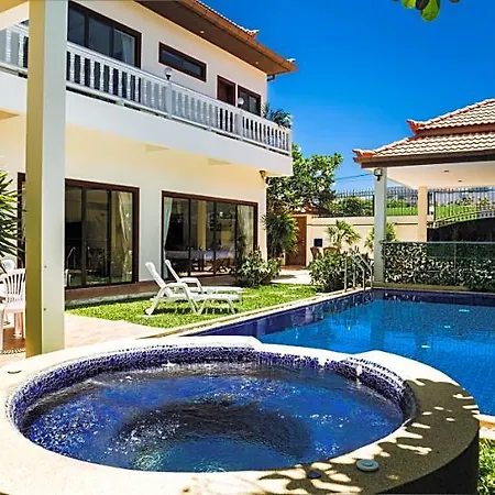 Hotel Avoca Pool