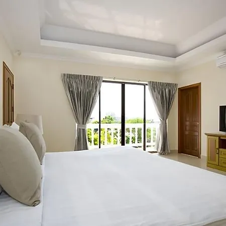 Avoca Pool Pattaya