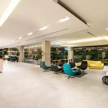 Vista Hotel 4*