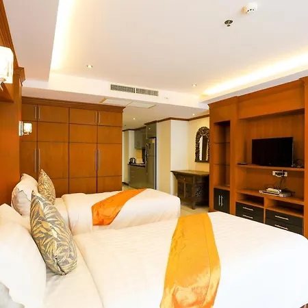 Tara Court Hotel 3*