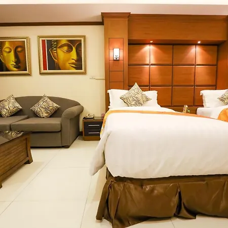 Tara Court Hotel 3*