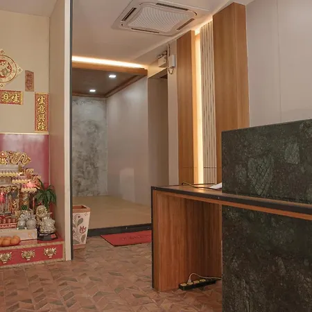 Sureena Hotel